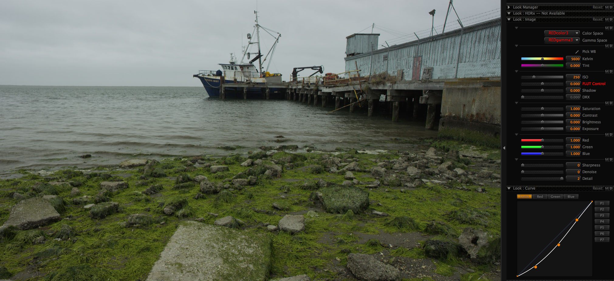 boat_250iso.jpg